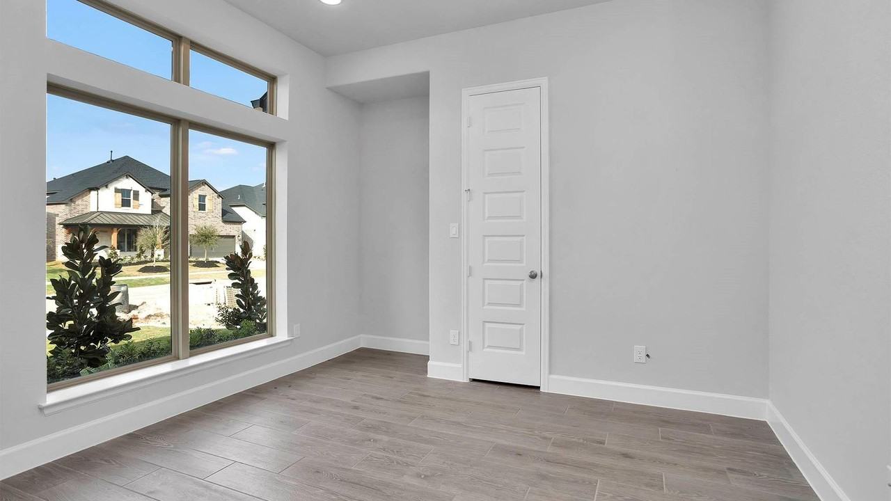 5026 Albany Shores Ln - Photo 7 of 19
