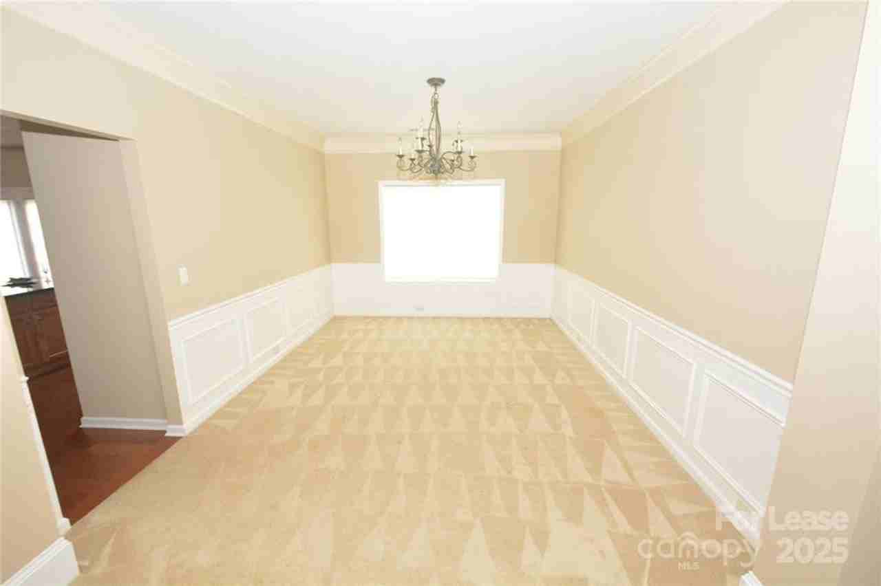 10605 Greenhead View Rd - Photo 5 of 15