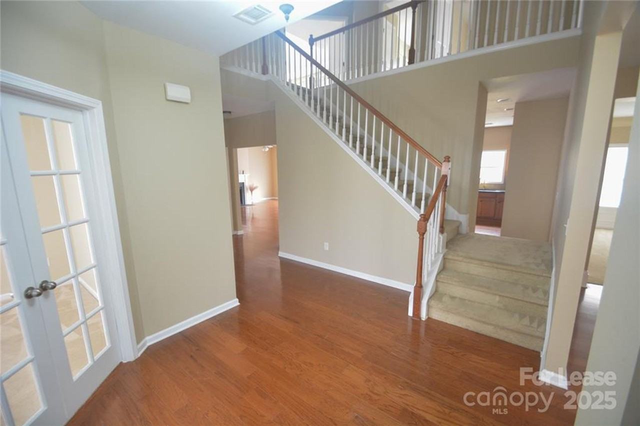 10605 Greenhead View Rd - Photo 6 of 15