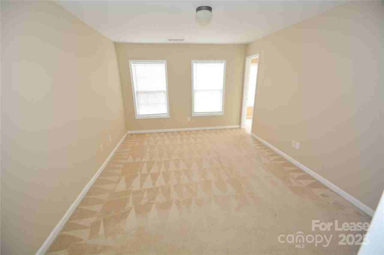 10605 Greenhead View Rd - Photo 7 of 15