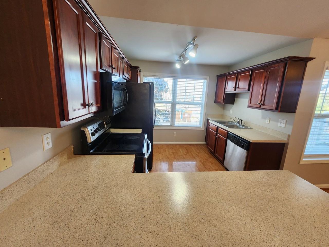 3802 Falcon Crest Dr #228 - Photo 5 of 22