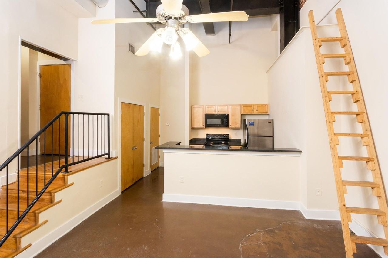 Cornish Brewery Apartment Homes - Photo 3 of 28