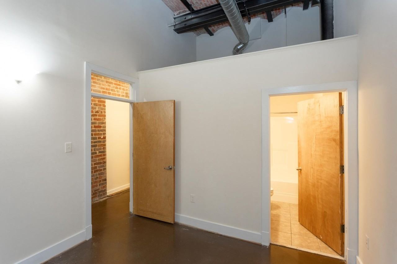 Cornish Brewery Apartment Homes - Photo 6 of 28