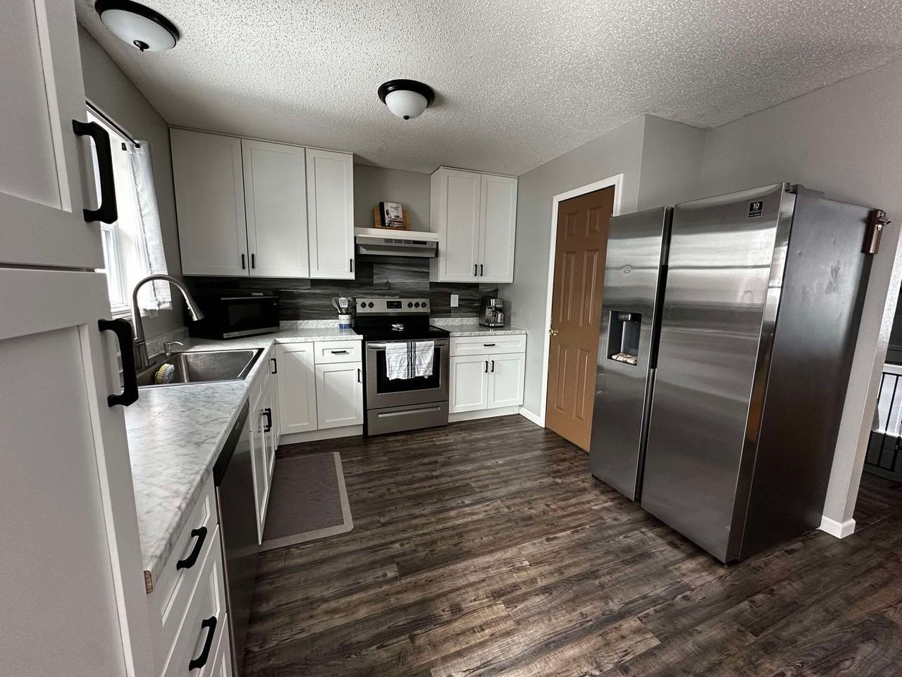 22615 Richmond Ln - Photo 5 of 22