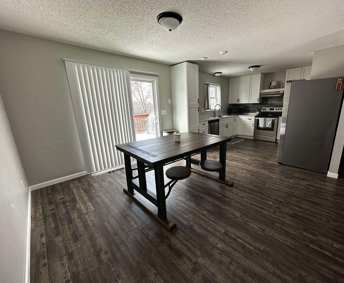 22615 Richmond Ln - Photo 7 of 22