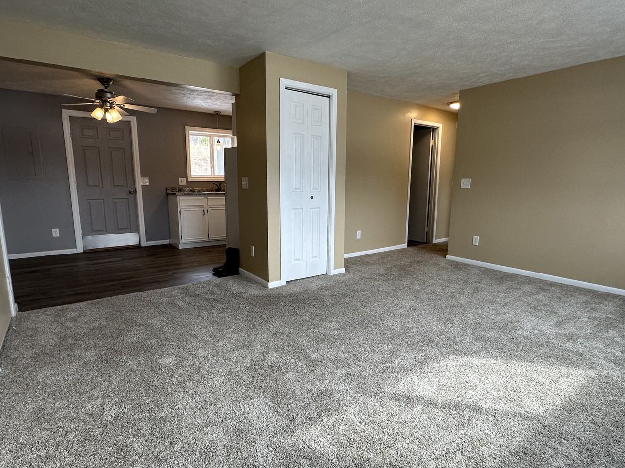 3311 Mahoney Dr #3313 - Photo 2 of 18