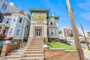 3311 Pleasant Ave - Photo 1 of 1