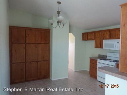 2293 67th St W - Photo 3 of 11