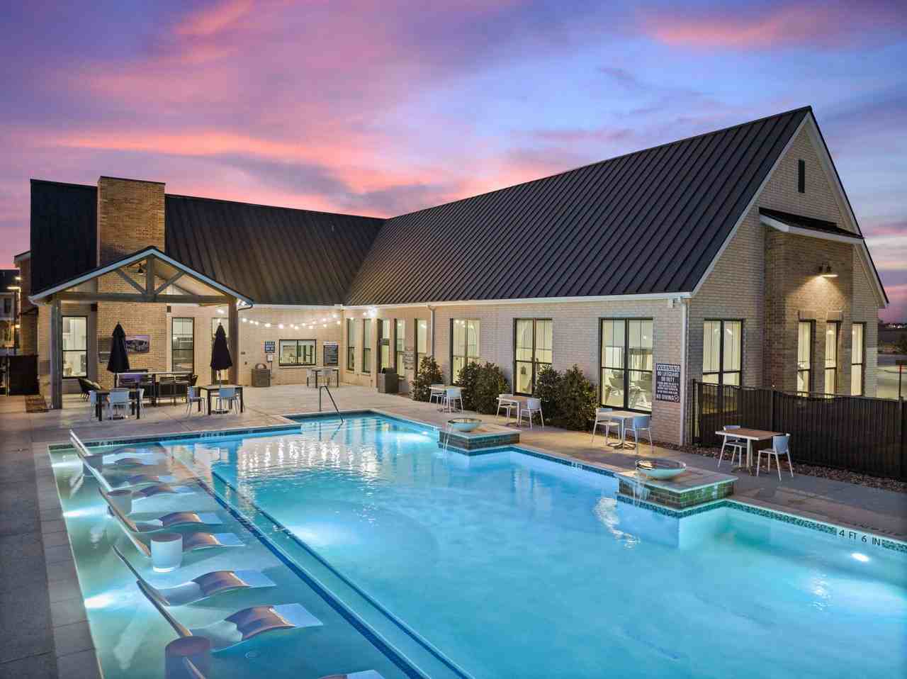 Sundance Celina - Photo 3 of 50