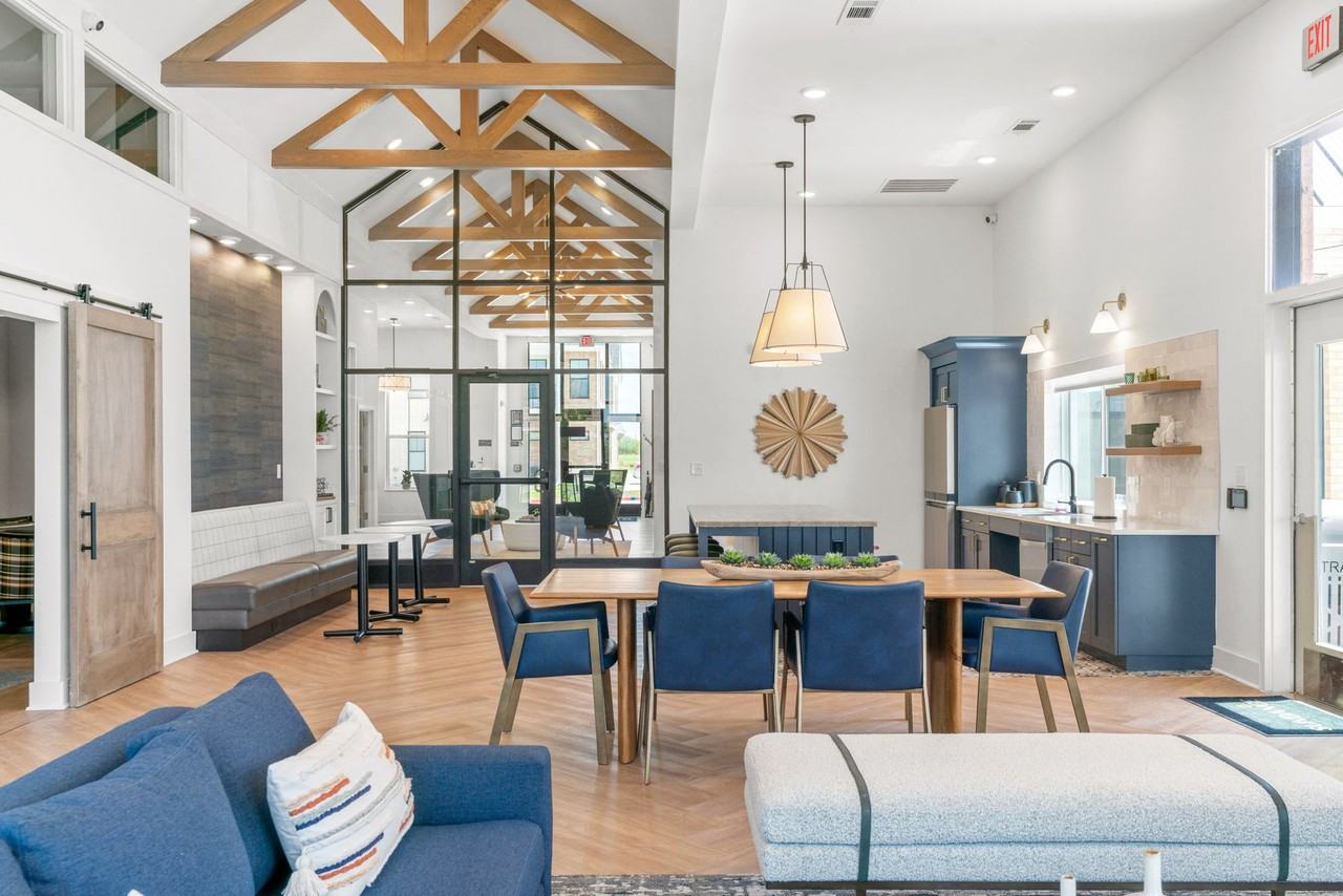 Sundance Celina - Photo 6 of 50