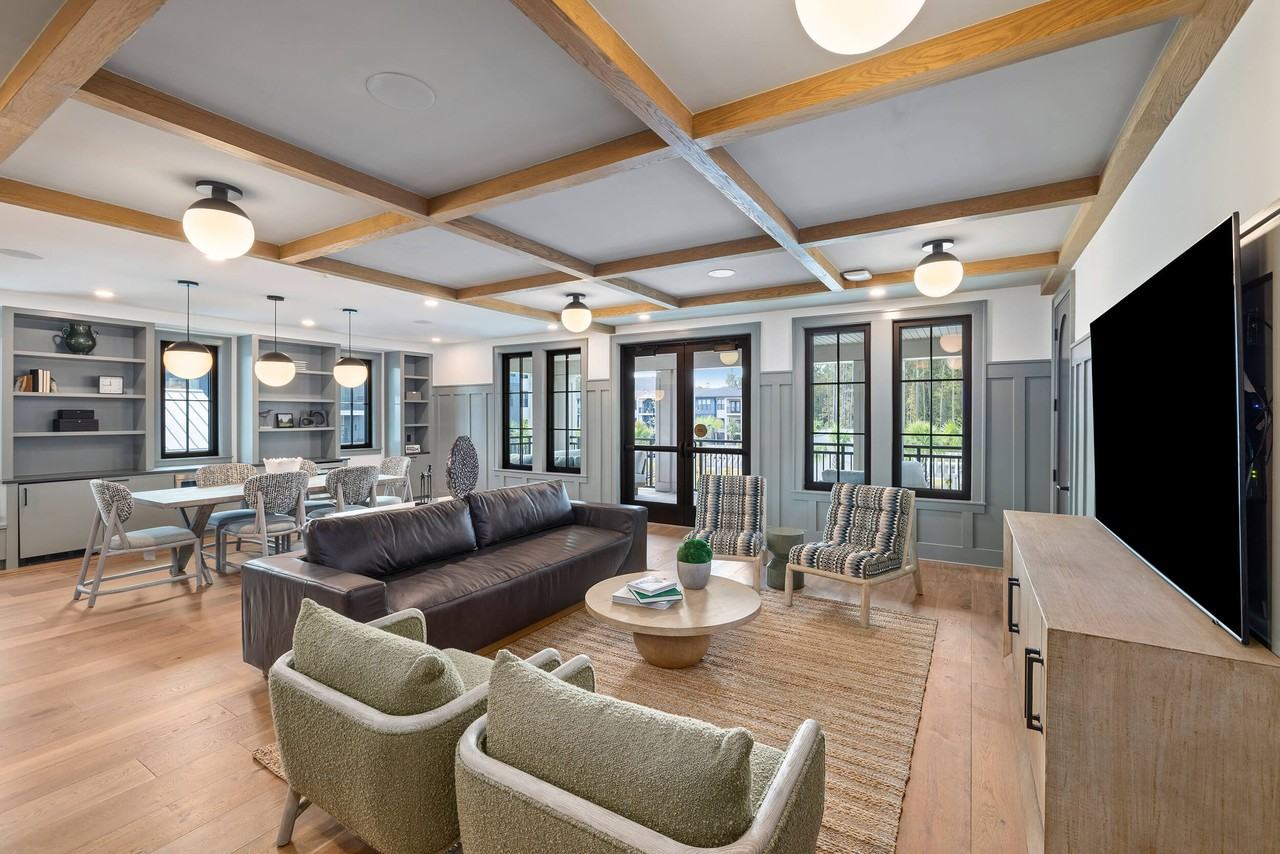 Flora - Photo 4 of 50