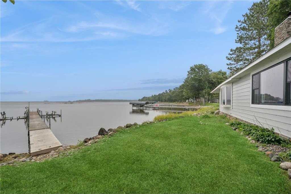 280 Bennett St - Photo 6 of 20