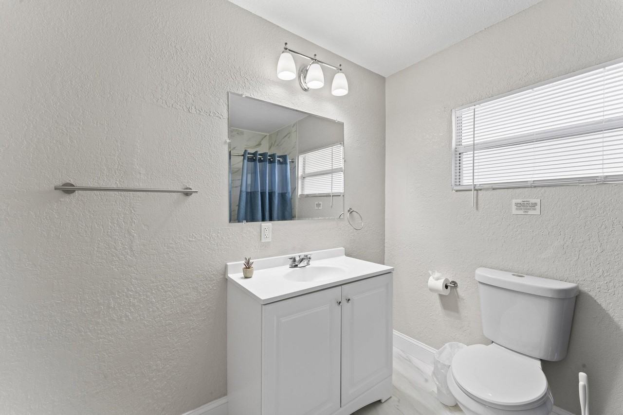 W Hanlon St - Photo 4 of 11