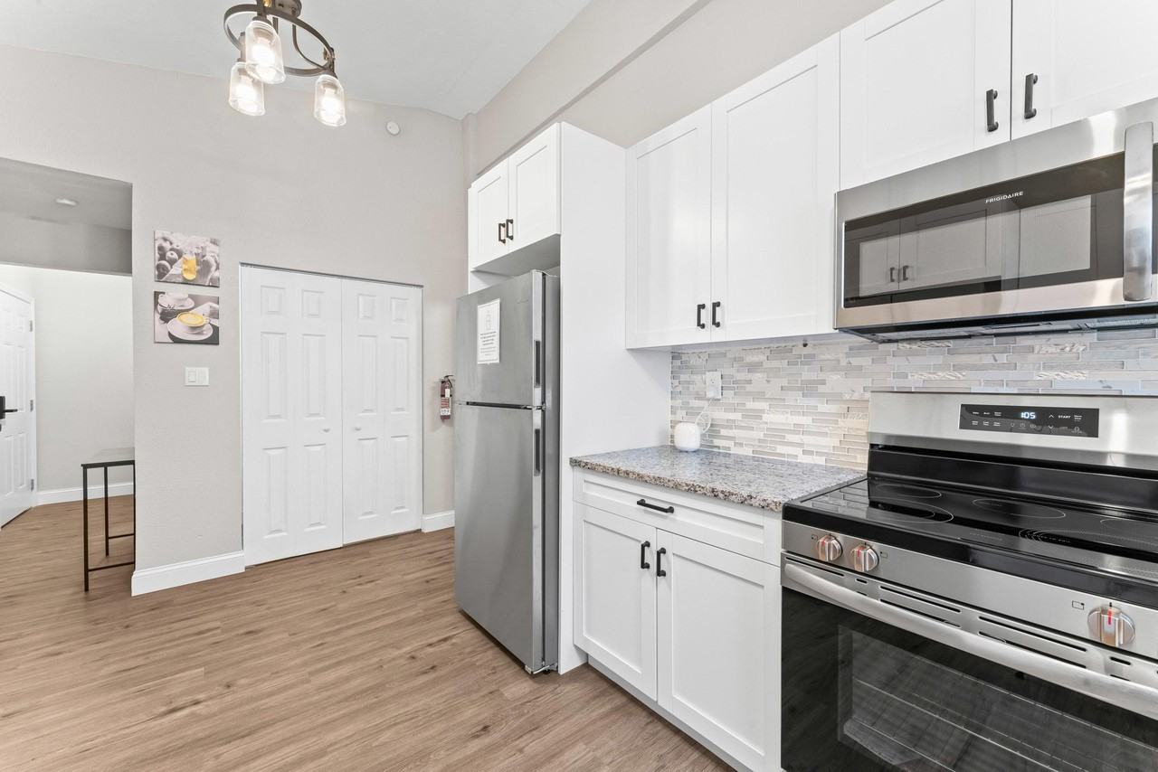 W Hanlon St - Photo 7 of 11