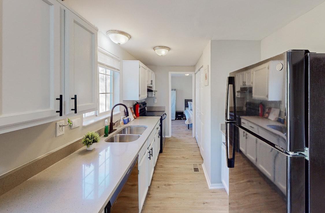 Scarbrough Dr - Photo 3 of 16