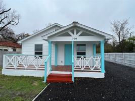featured image of 300 Longstreet Rd