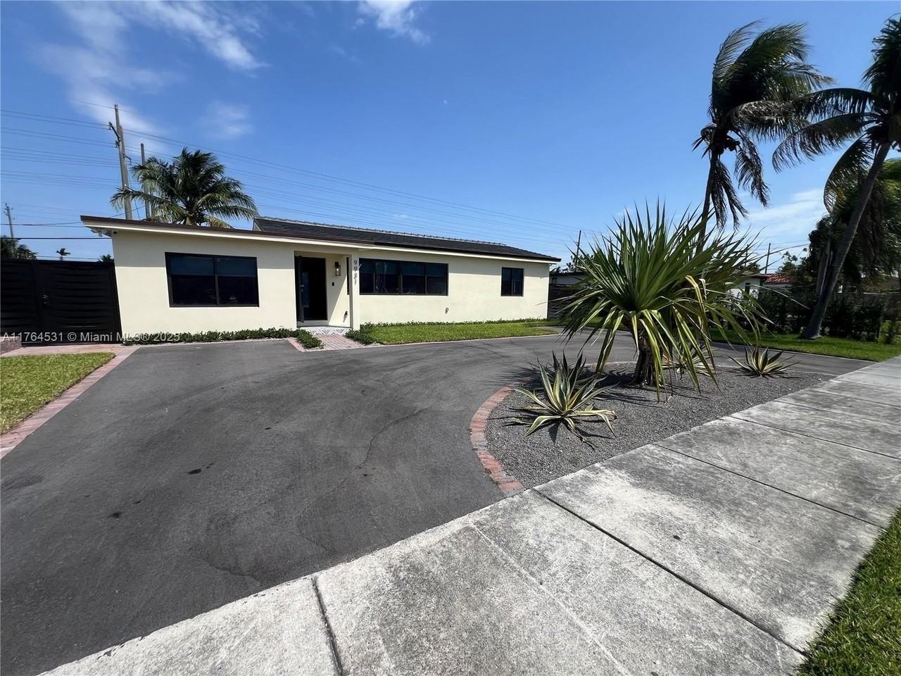 9931 Sw 37th St - Photo 2 of 50