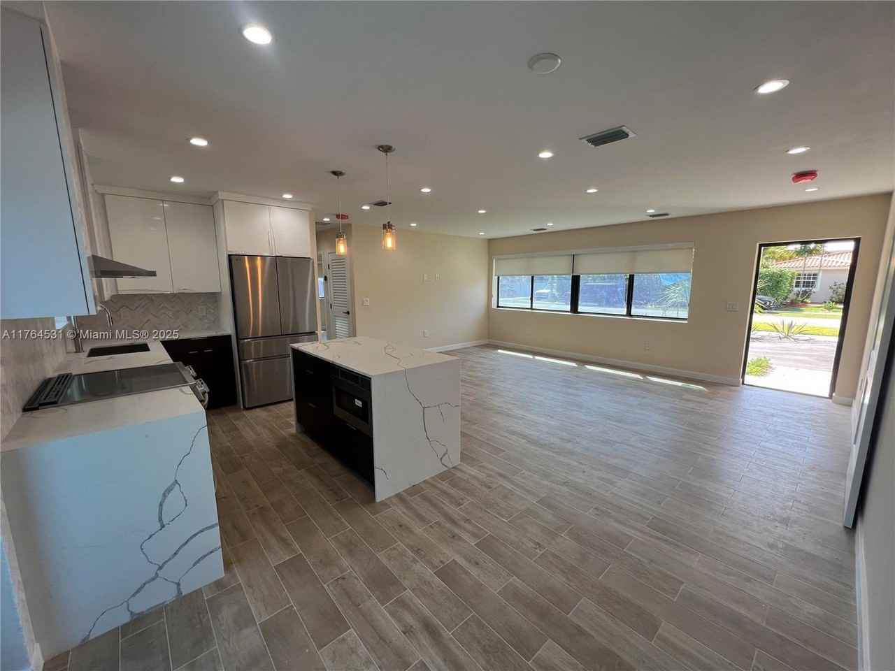 9931 Sw 37th St - Photo 3 of 50