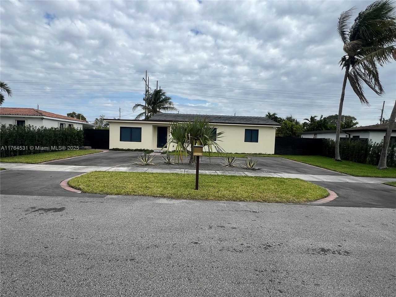 9931 Sw 37th St - Photo 6 of 50