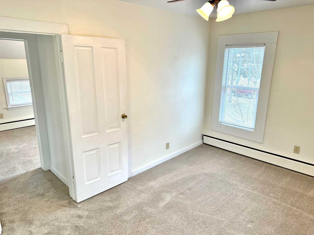 811 Park St - Photo 7 of 12