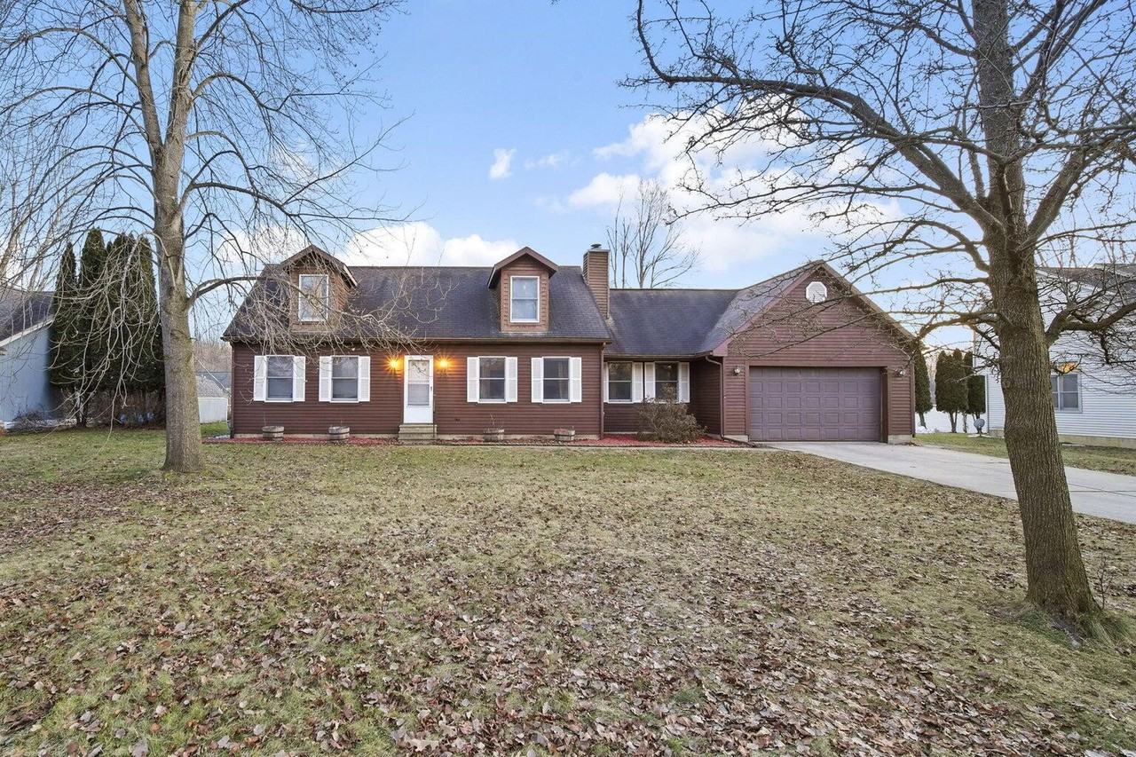 2313 Ridgeway Rd - Photo 2 of 32