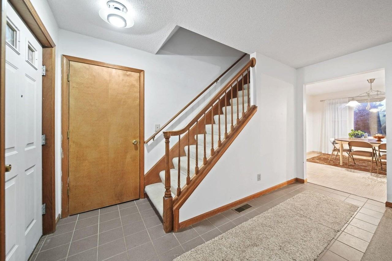 2313 Ridgeway Rd - Photo 6 of 32