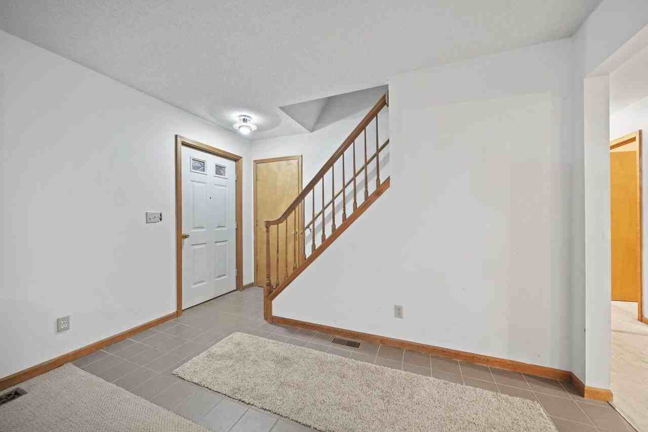 2313 Ridgeway Rd - Photo 7 of 32