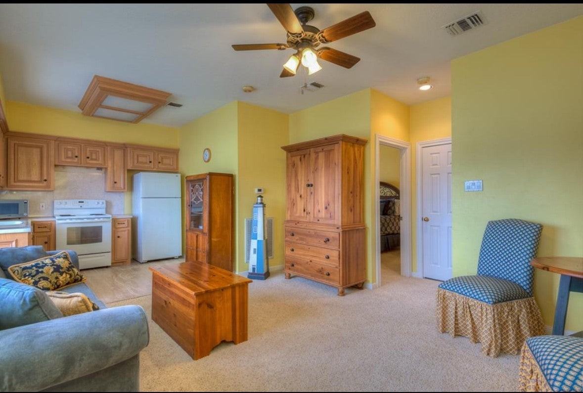 331 Club Island Way - Photo 4 of 6