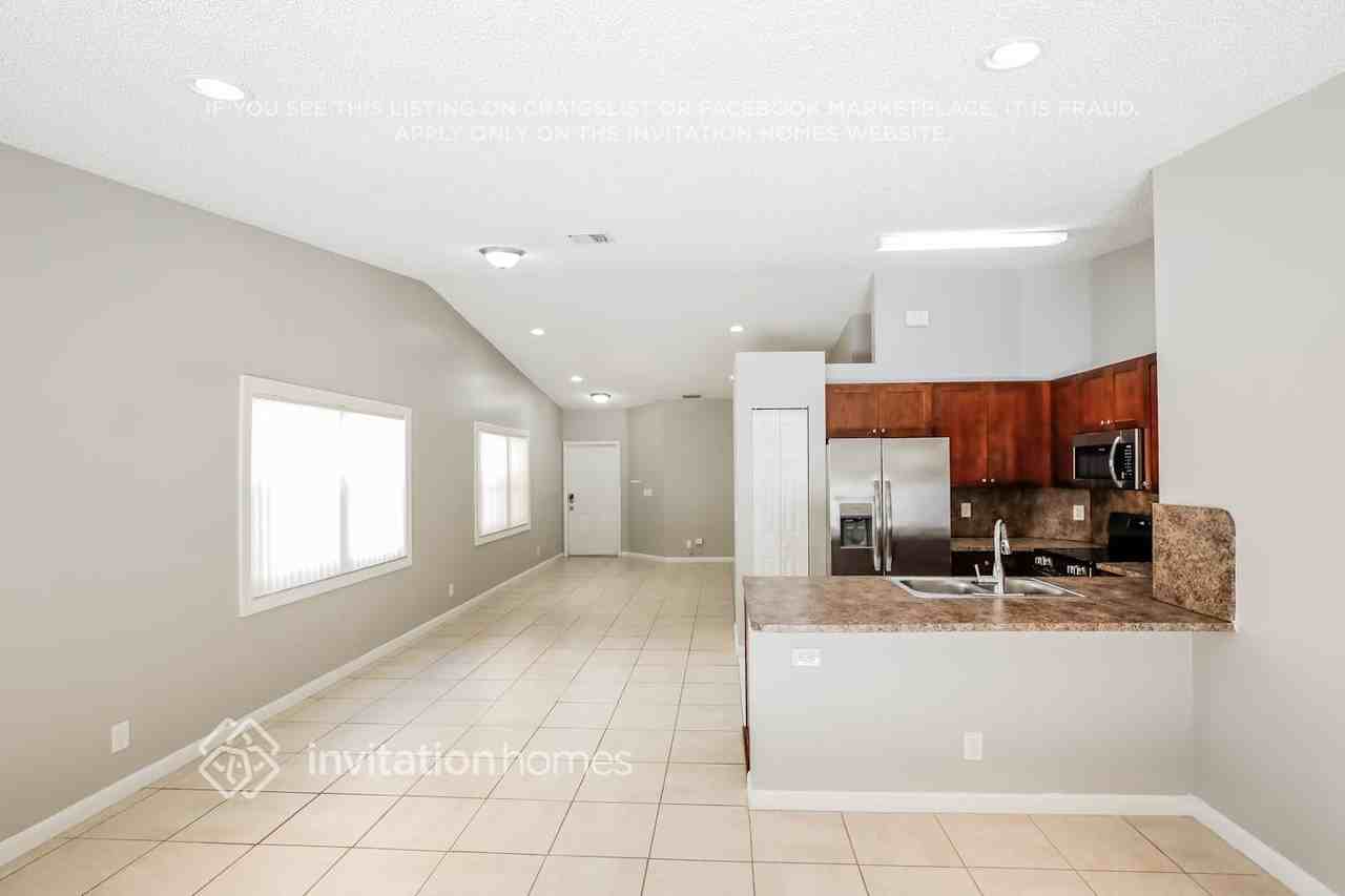 119 Nw 44th Ter - Photo 5 of 18