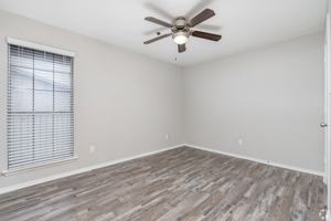 featured image of 1002 S Edmonds Ln