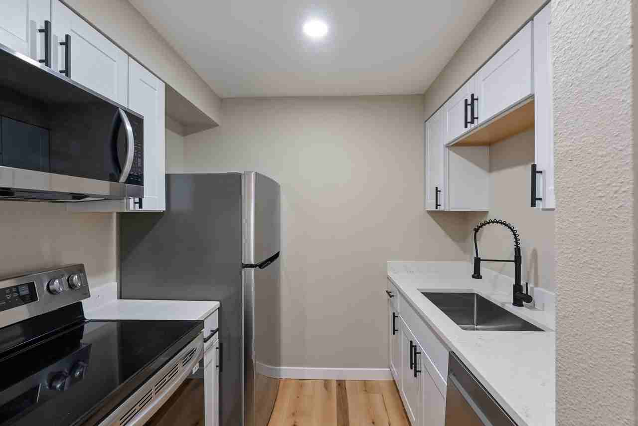 Sandy Terrace Apartments - Photo 4 of 34