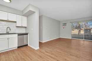 909-913 Plainfield Rd Apartments - Photo 1 of 1