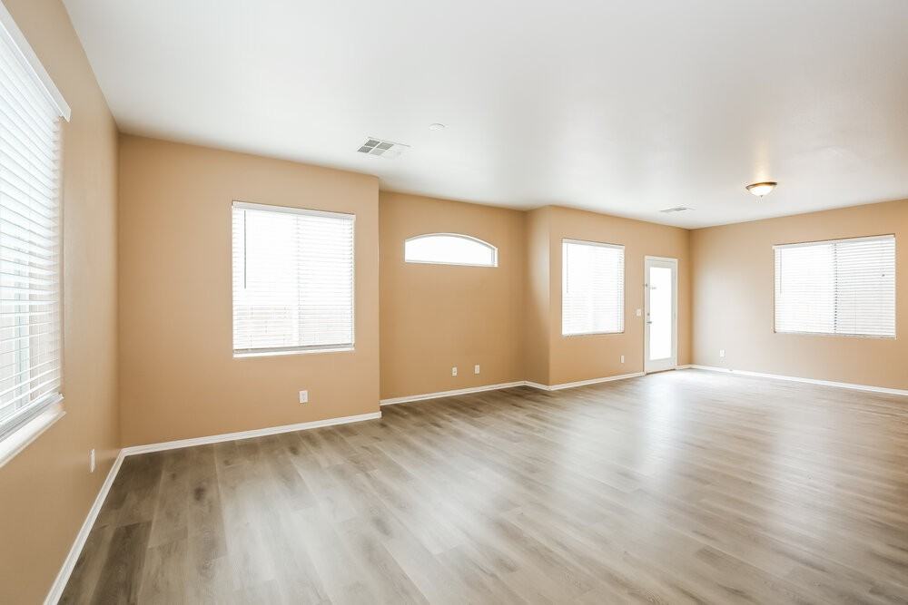 8937 Marmot Ridge Court - Photo 4 of 17