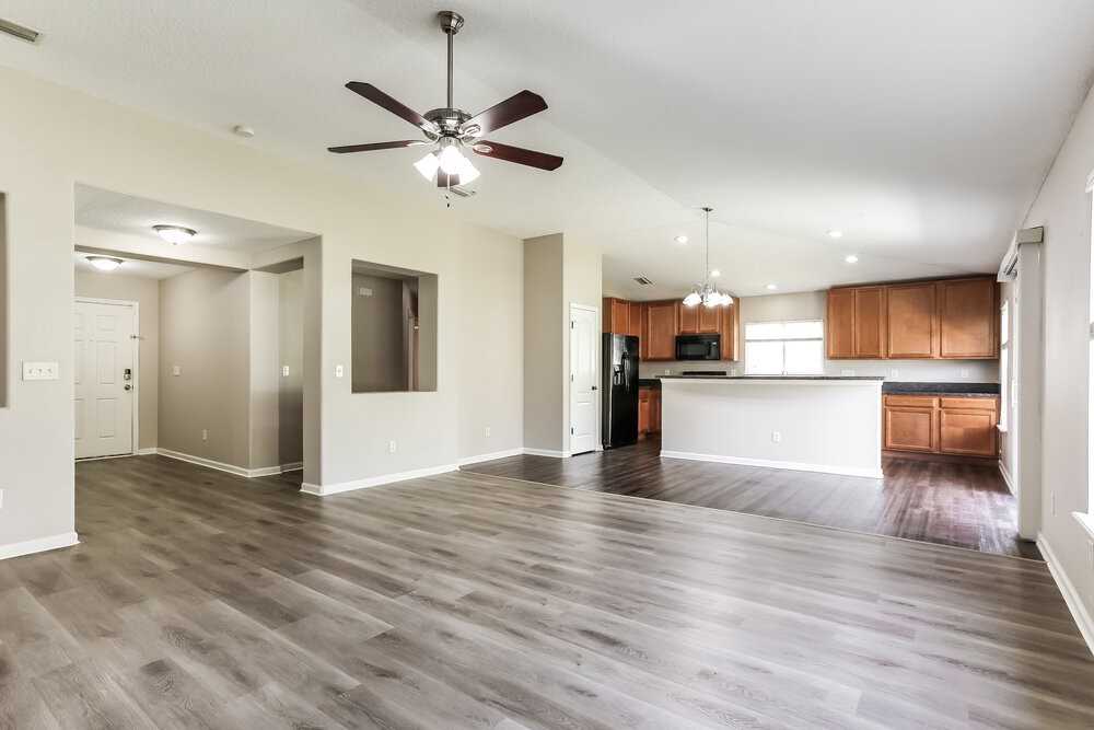 7511 Hawks Cliff Dr - Photo 5 of 16