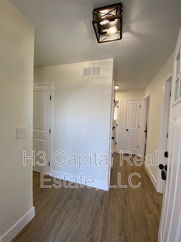 408 Elm St - Photo 2 of 21