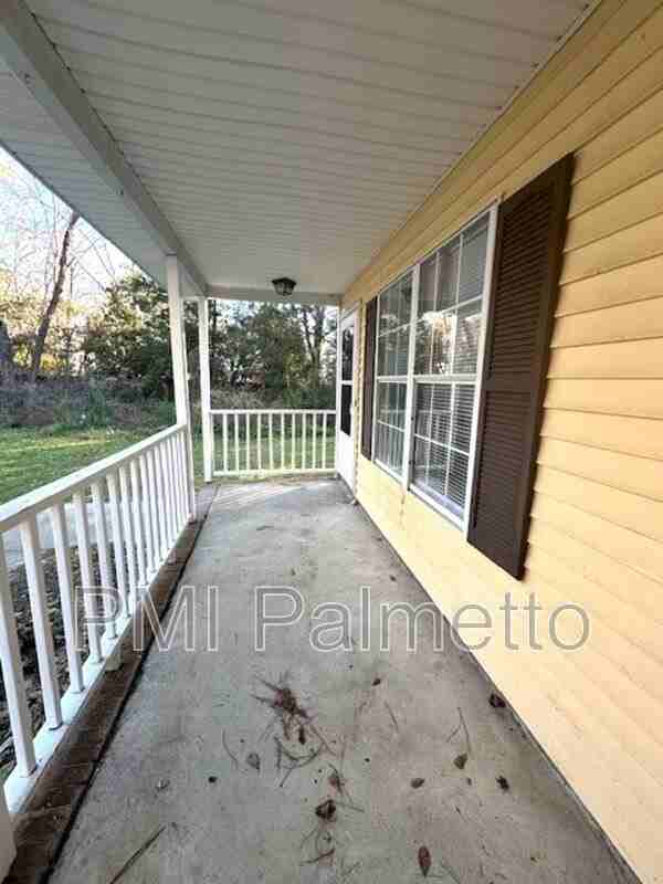 131 Country Town Dr - Photo 3 of 21