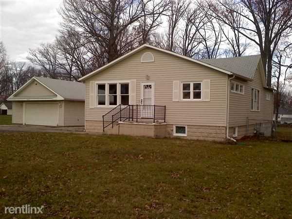 710 W Robb Ave