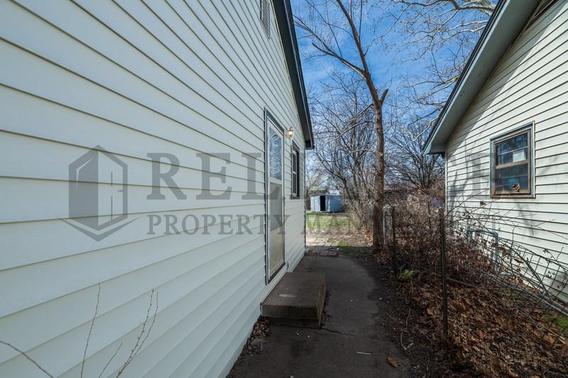 2239 S Millwood St - Photo 2 of 26