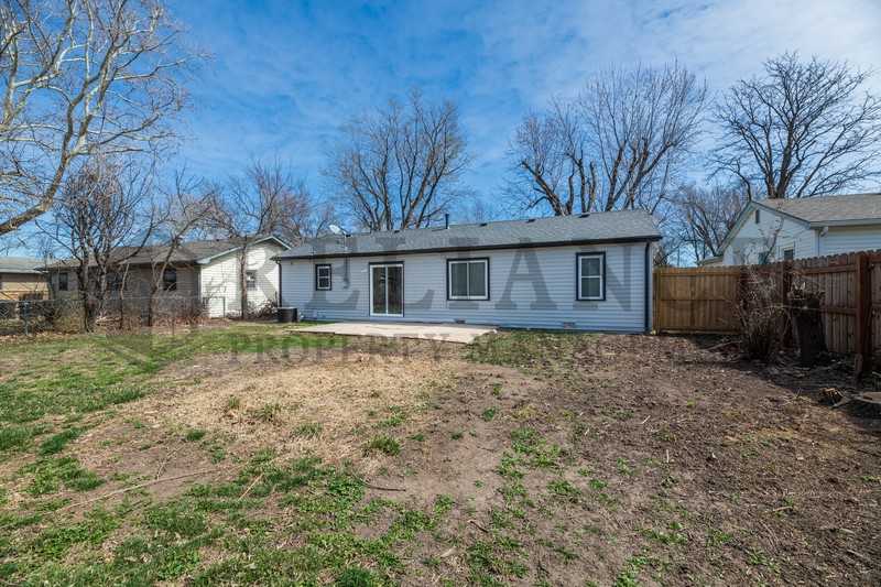 2239 S Millwood St - Photo 6 of 26