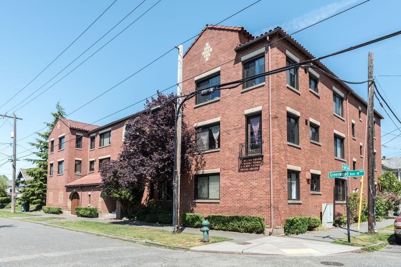 Anberg Apartments - Photo 3 of 11