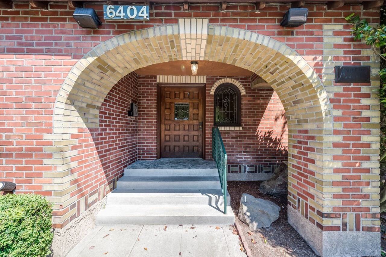 Anberg Apartments - Photo 4 of 11