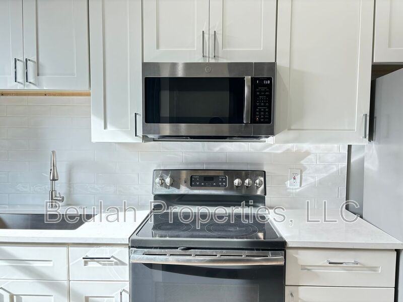 1954 Cherokee St #2F - Photo 2 of 11