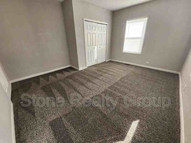 525 S 7th St - Photo 5 of 8