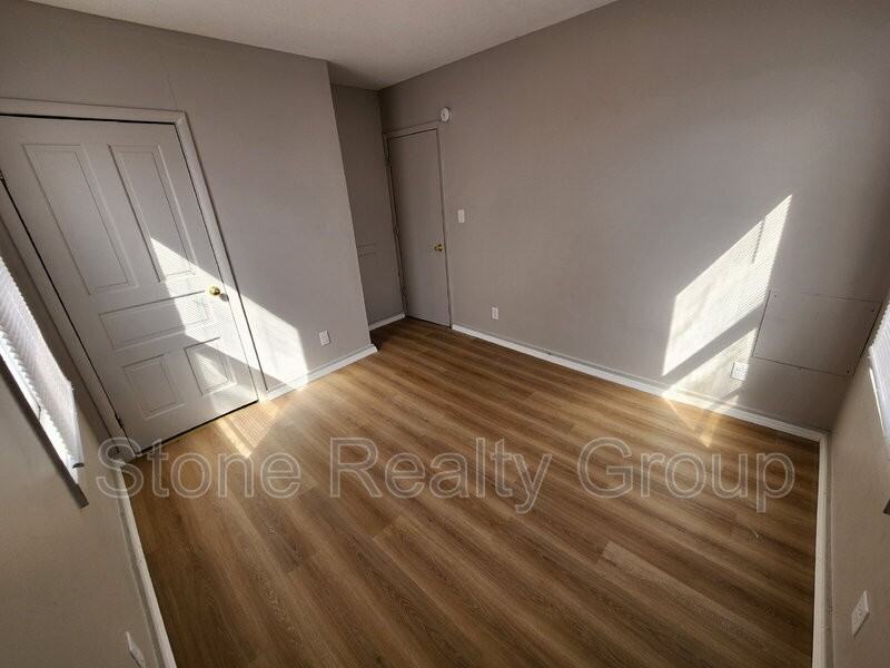 420 S 7th St #B - Photo 5 of 7