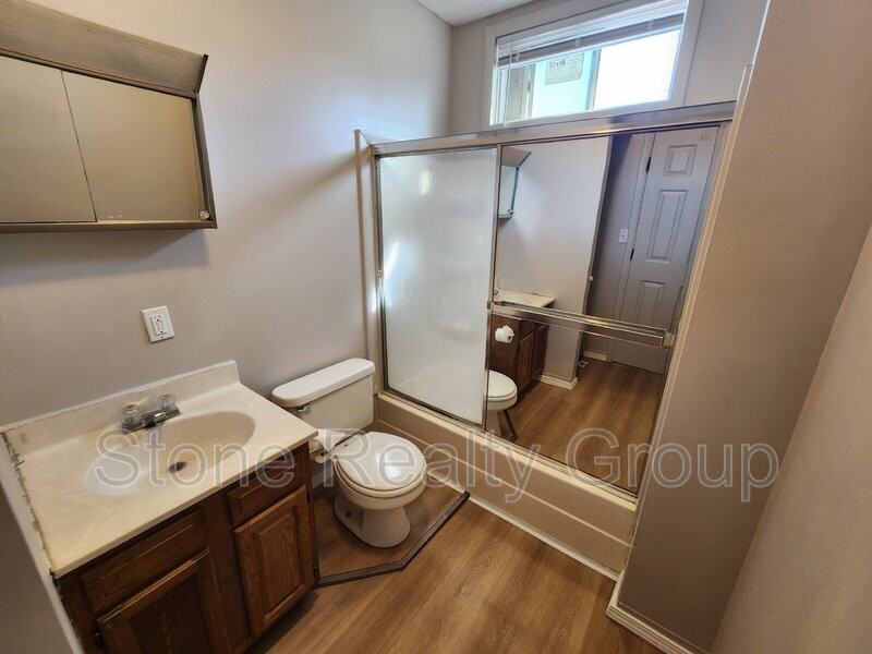 420 S 7th St #B - Photo 6 of 7