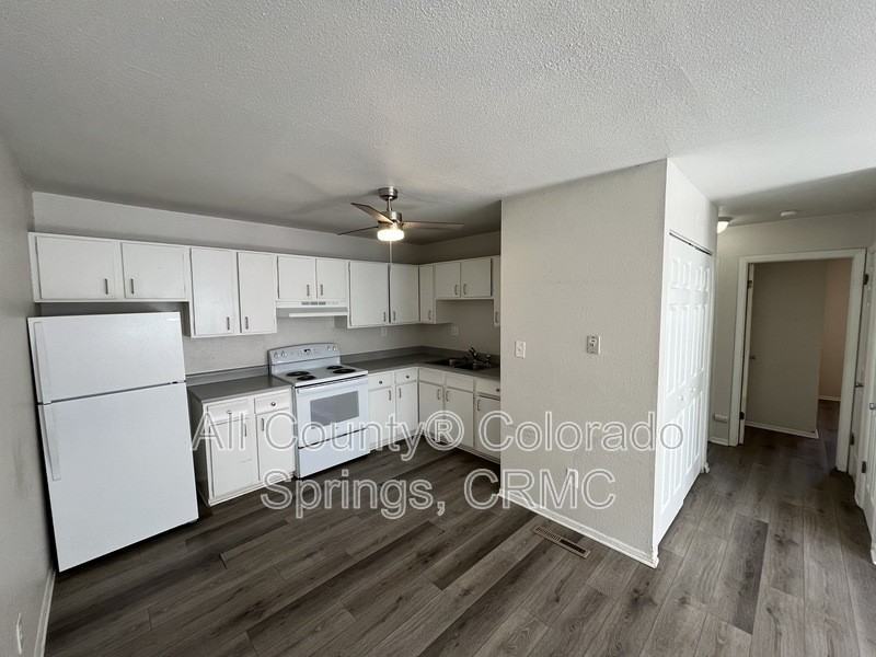 4331 Ericson Dr #4 - Photo 5 of 17