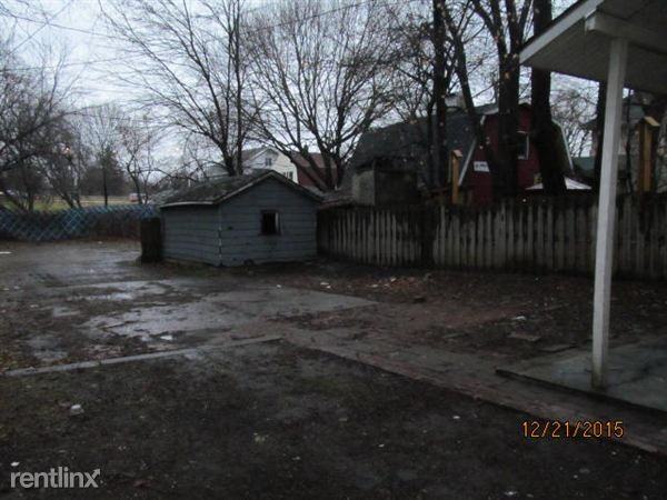 1145 Bridge St NW - Photo 3 of 19