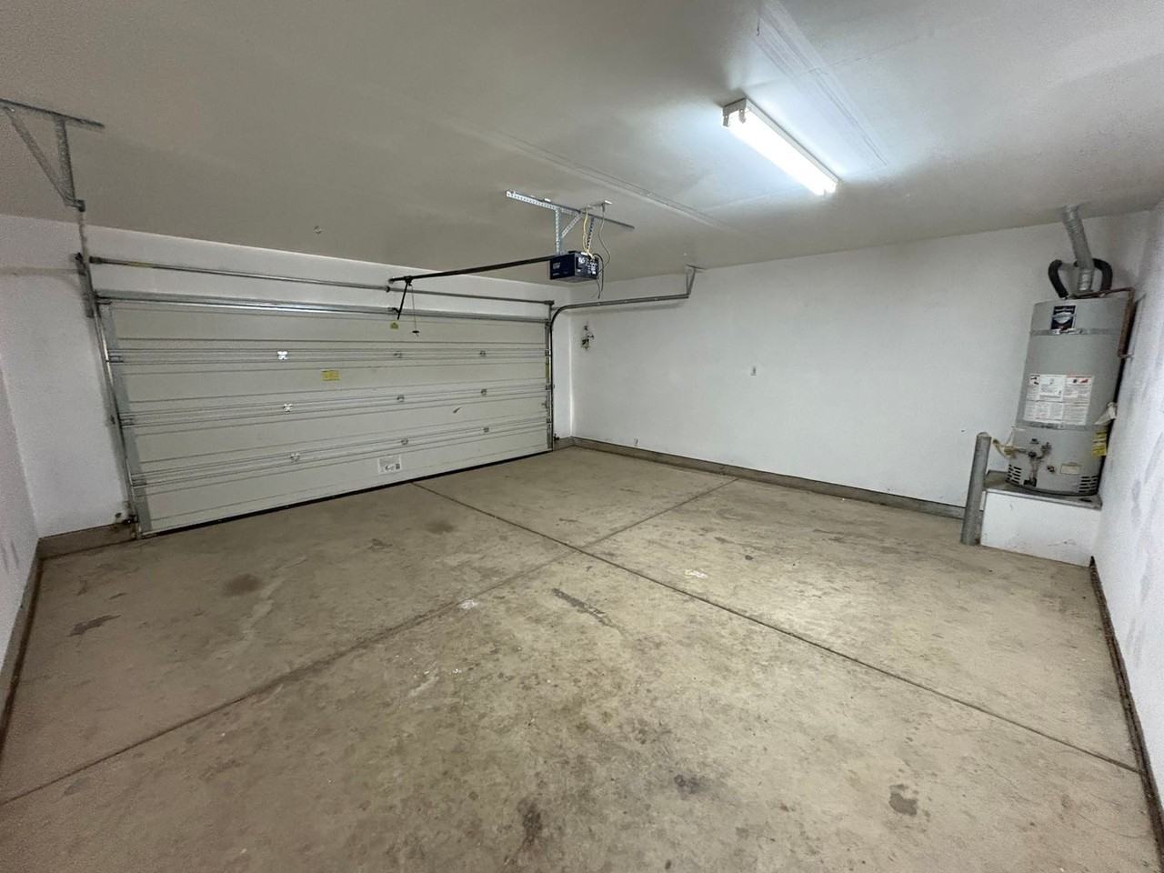 123 S Sol St - Photo 3 of 29