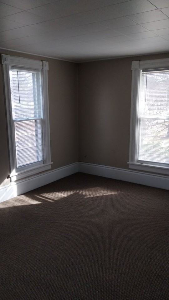 902 Washington St - Photo 7 of 16