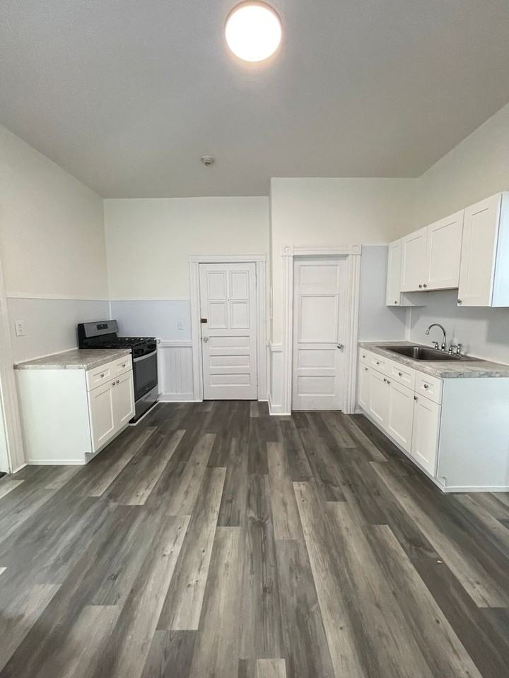 123 High St. - Photo 7 of 13